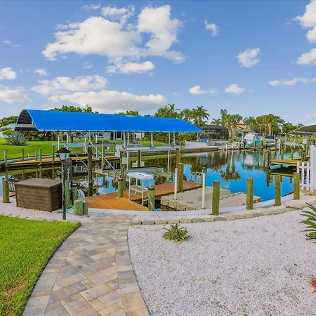 Royal Blue Dreams Flexible Rental Near Anna Maria Island